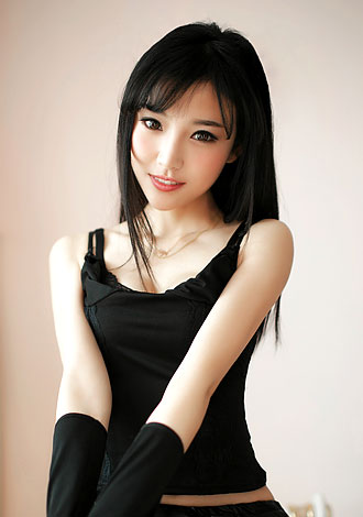 Hundreds of gorgeous pictures: YaNan（Daisy） from Zhengzhou, Asian member in Dating profile